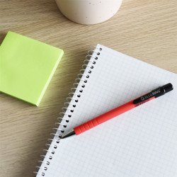 Golyóstoll nyomógombos, gumírozott piros test, Bluering® X6, írásszín piros Golyóstoll Bluering