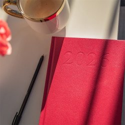 Határidőnapló agenda Standard A/5, napi, fehér lapokkal (bordó) 2027. Bluering® Határidőnapló Bluering