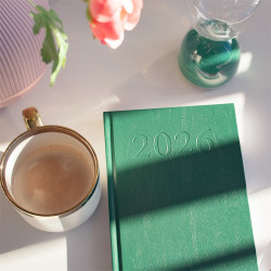Határidőnapló agenda Standard A/5, napi, fehér lapokkal (zöld) 2026. Bluering® Határidőnapló Bluering