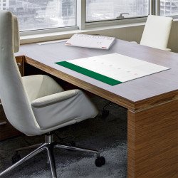 Asztali naptár könyöklő 570 x 380 mm, fehér lapokkal zöld Dayliner 2026. Asztali naptár Dayliner