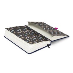 Keménytáblás notesz krémszínű lapokkal, vonalas, leszorító gumiszalaggal Kuromi 130x210mm, Presco Napló Presco